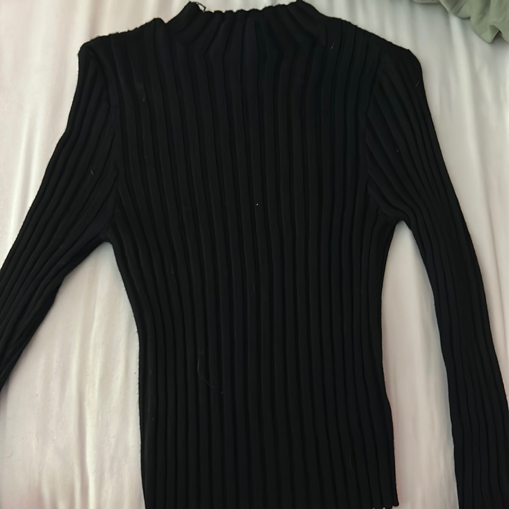 Black fitted ribbed long sleeve